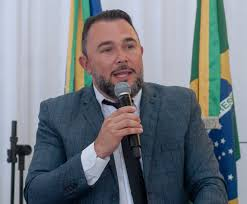 CÂMARA DE NIQUELÂNDIA BARRA PEDIDO DE INVESTIGAÇÃO E CASSAÇÃO DO PREFEITO DE NIQUELÂNDIA!