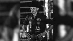  PEÃO MORRE APÓS SER PISOTEADO POR TOURO DURANTE RODEIO EM SP