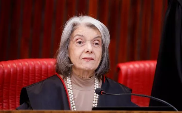 CÁRMEN LÚCIA DEIXA O TSE APÓS POSSE DE KASSIO NUNES MARQUES