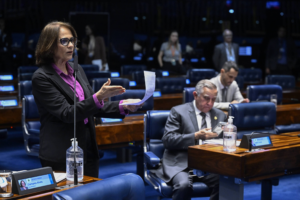 SENADO SUSPENDE RESOLUÇÃO SOBRE ABORTO LEGAL PARA MENORES E GERA DEBATE NACIONAL