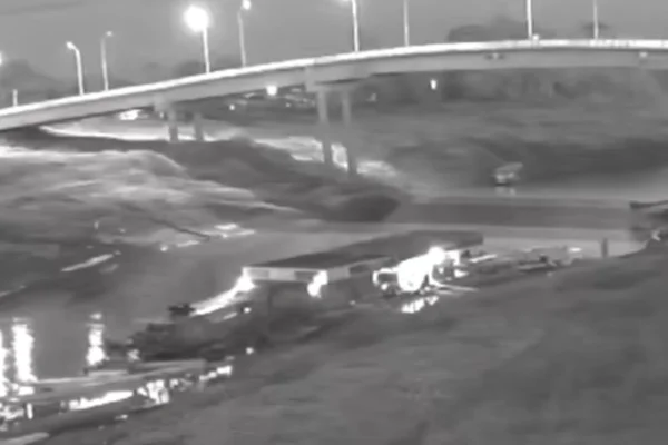 VÍDEO FLAGRA MOMENTO EXATO DE COLAPSO DE PONTE NO ACRE